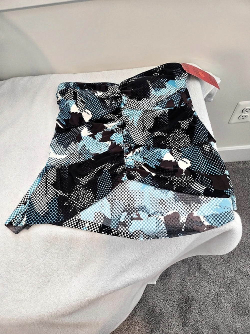Miraclesuit M20168 Geometric Tankini top Black & Blue US 10 NWT